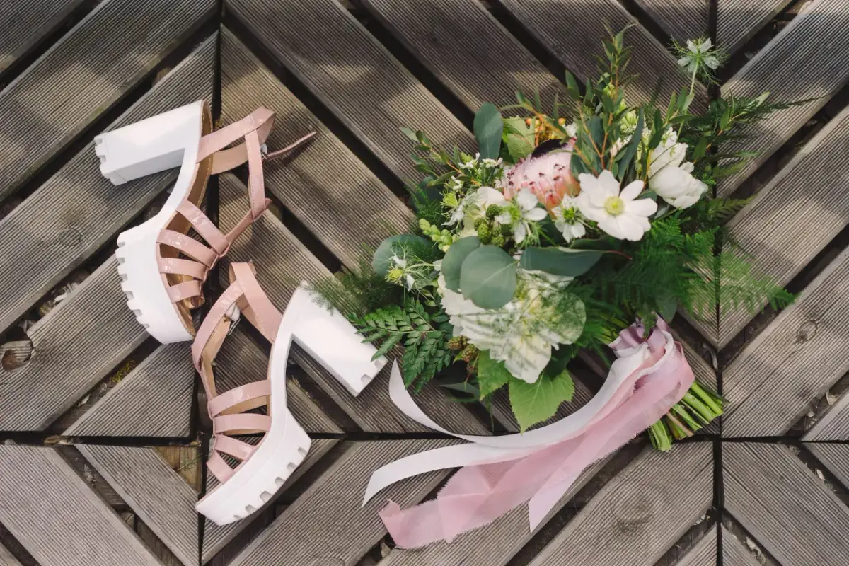 Jakie buty do sukni boho, które zapewnią komfort i styl na każdą okazję