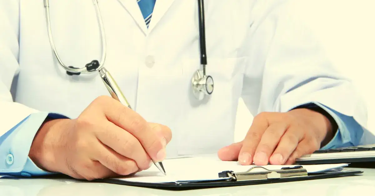 Co oznacza b na recepcie? Zrozum, jak uniknąć dodatkowych kosztów