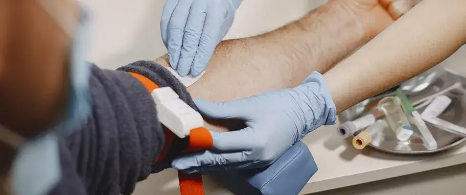 TSH: Co to za badanie? Normy, objawy i interpretacja wyników