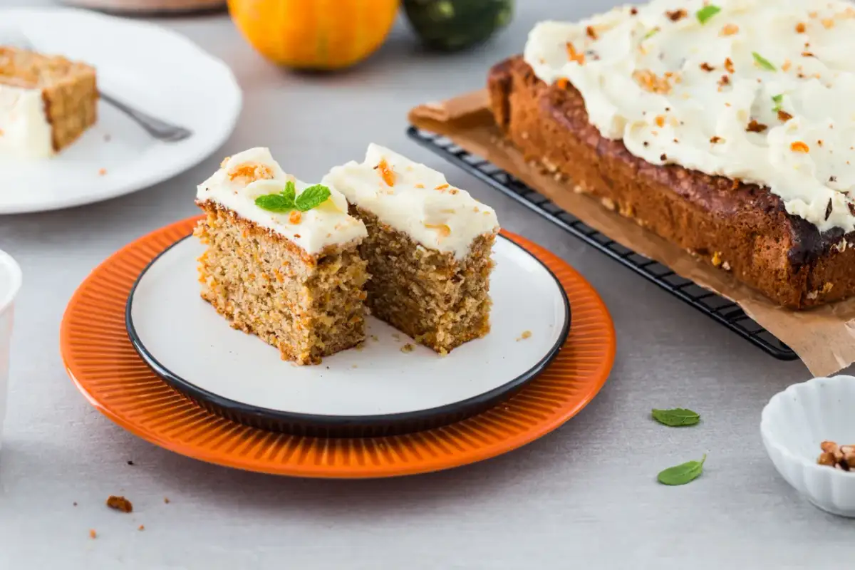 Przepis na ciasto marchewkowe z kremem Joli – prosty sposób na pyszny deser