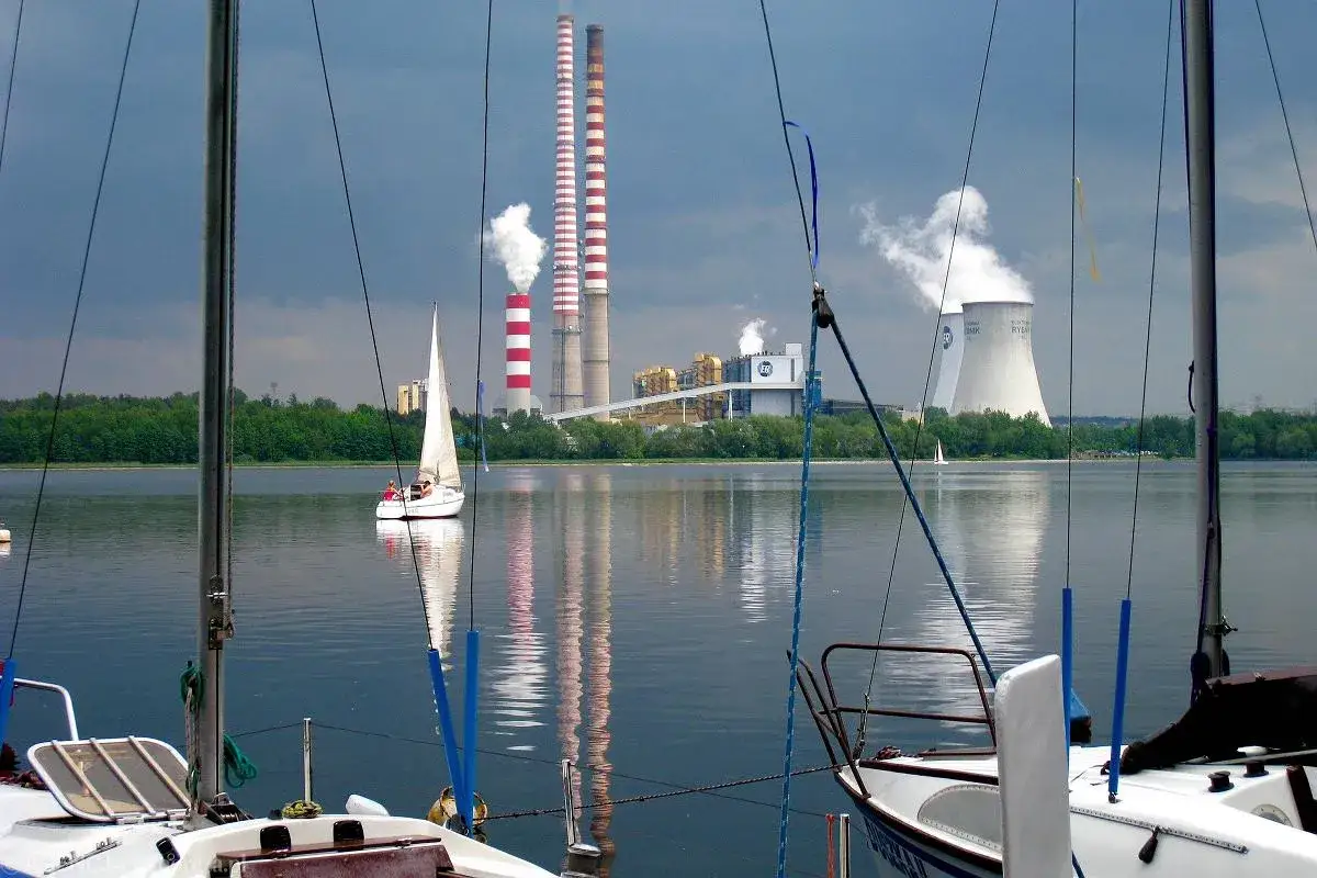 Zbiornik Rybnicki: Elektrownia, rekordowe ryby i pływająca fotowoltaika