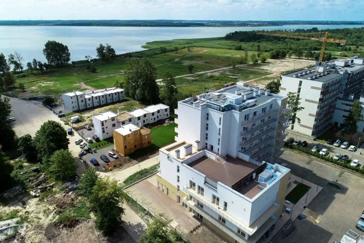 Jak uniknąć wysokiego podatku od gruntu na którym stoi budynek