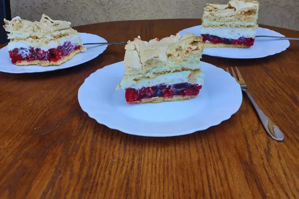 Ile piec bezę do malinowej chmurki, aby uniknąć pękania i uzyskać idealną strukturę