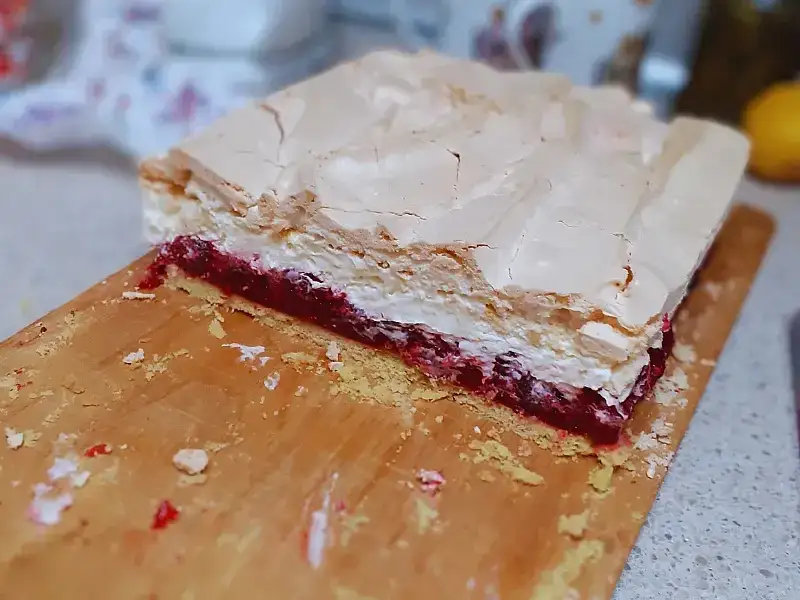 Jak zrobić idealną bezę do Malinowej Chmurki? Ekspert radzi!