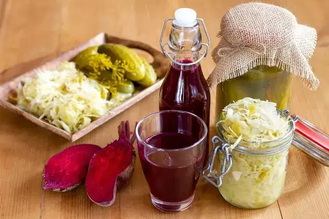 Od kiedy kapusta kiszona dla dziecka? Bezpieczne wprowadzenie do diety