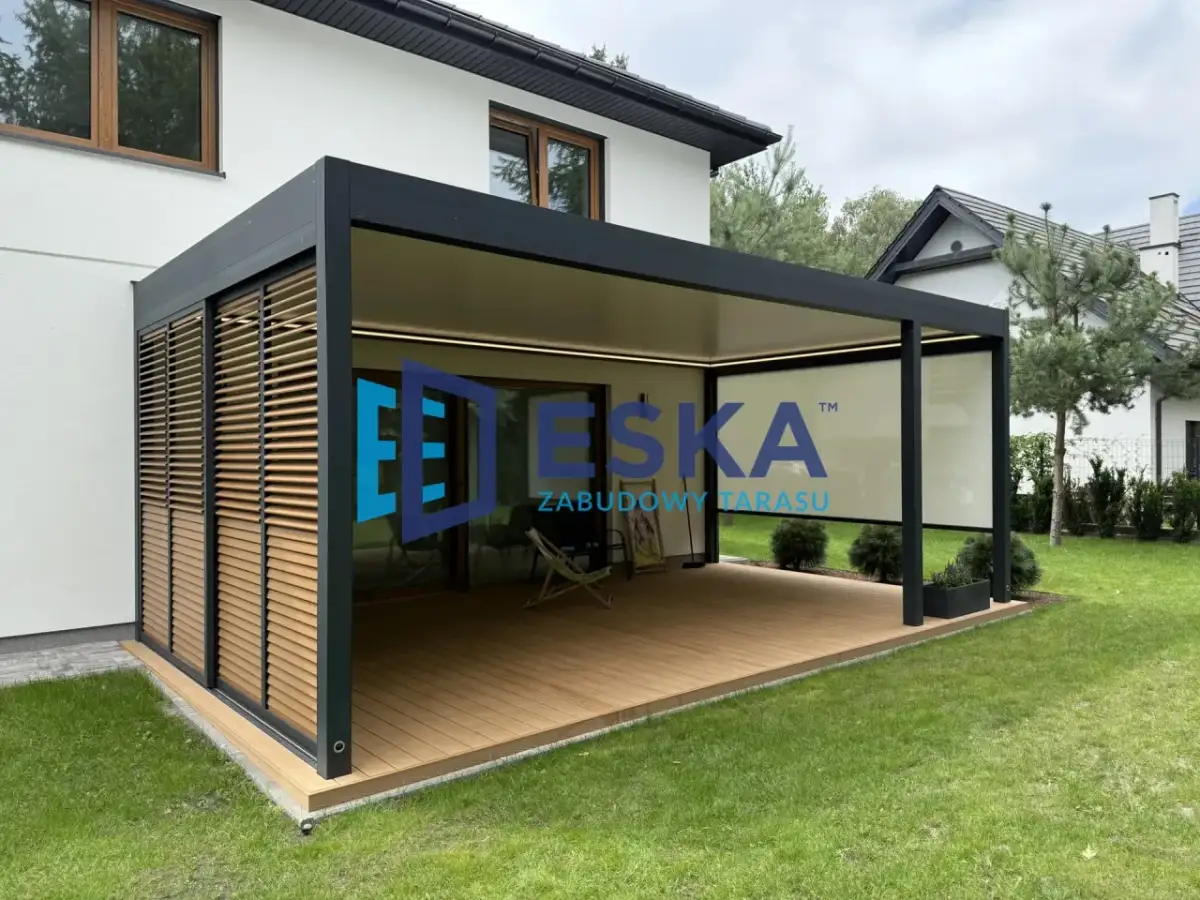 Montaż zadaszenia tarasu: Przed czy po elewacji? Uniknij błędów!