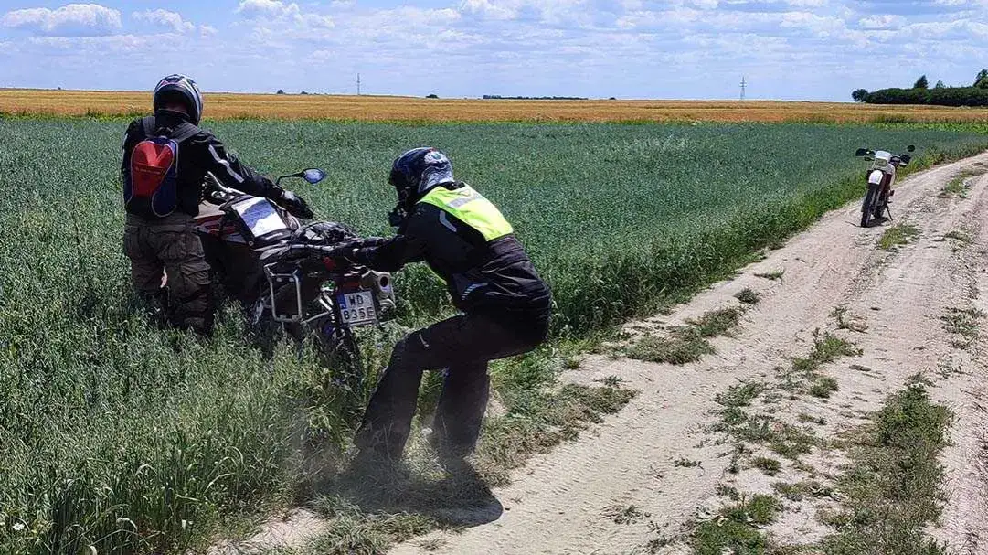 Najlepsze trasy motocyklowe podkarpacie – planuj bezpieczną i niezapomnianą przygodę