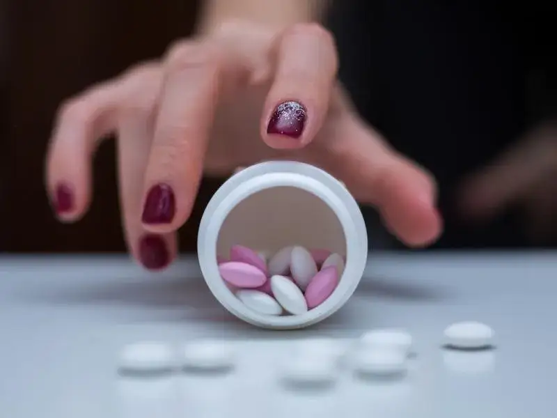 Leki na depresję: czy pomagają? Fakty, mity i skutki uboczne