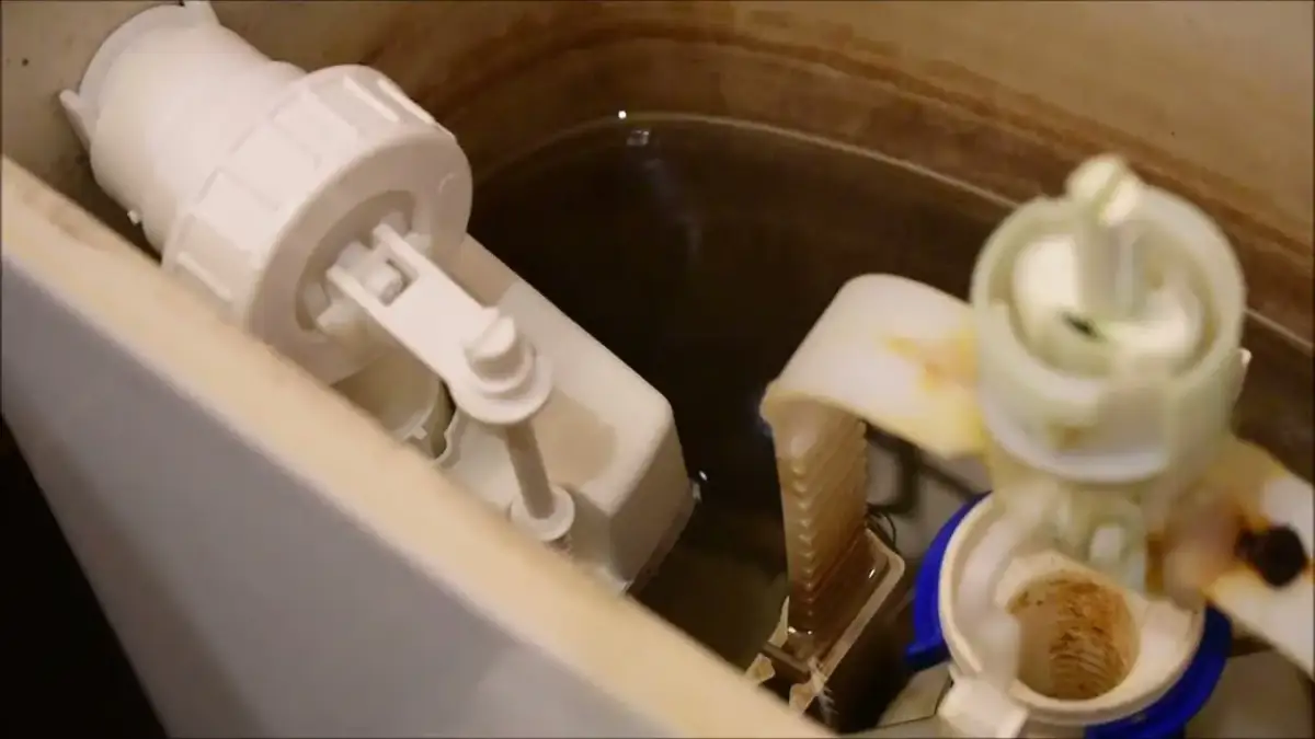 Jak wymienić uszczelkę w spłuczce podtynkowej i uniknąć problemów z przeciekami