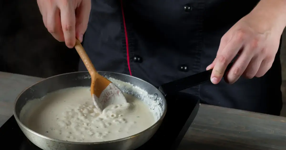 Jak zagęścić sos, aby był dietetyczny i smaczny bez kalorii