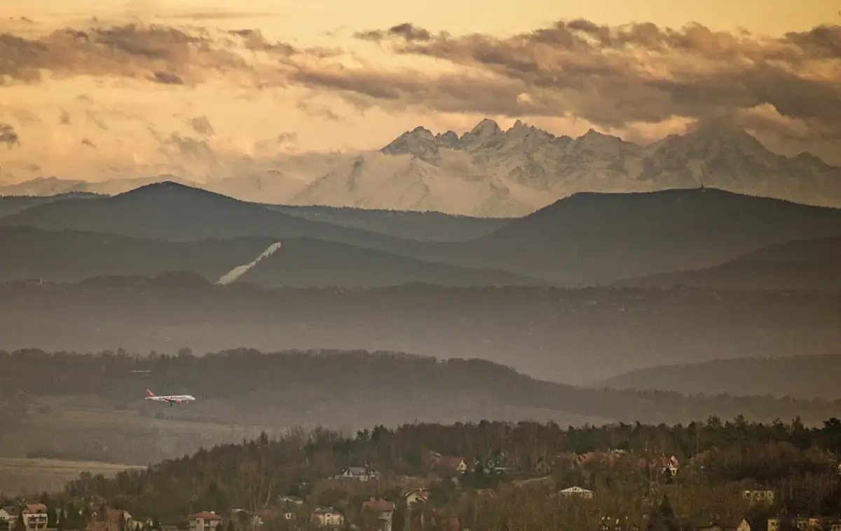 Tatry z Krakowa? Odkryj, kiedy i skąd zobaczysz góry!