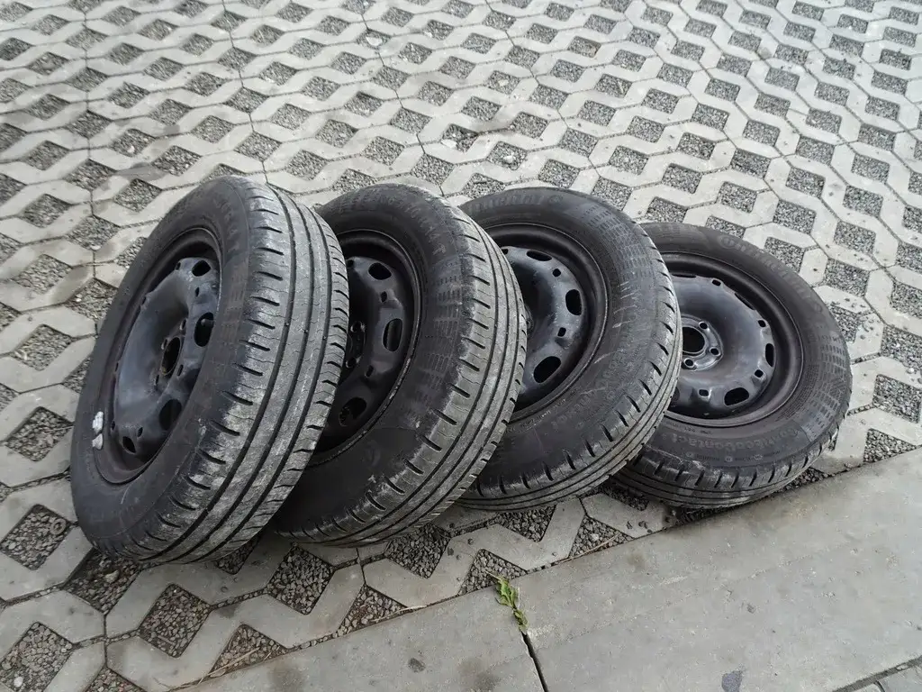 Jakie opony do VW Polo 9N? Poznaj najlepsze opcje i rozmiary