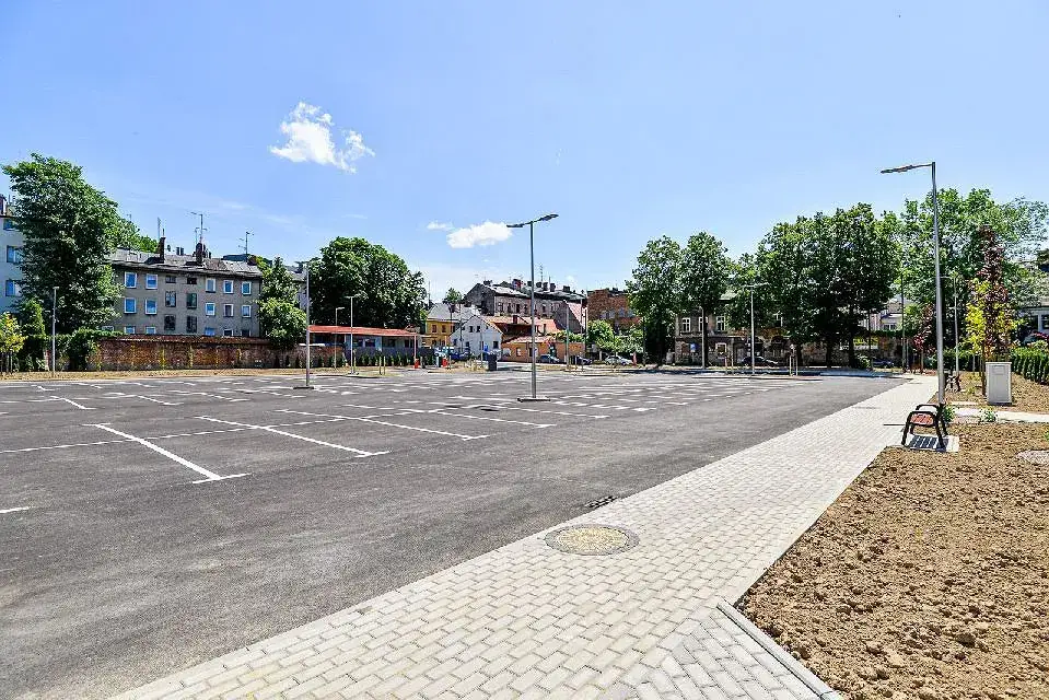 Parking w Bielsku-Białej: Gdzie najlepiej zaparkować w centrum miasta?