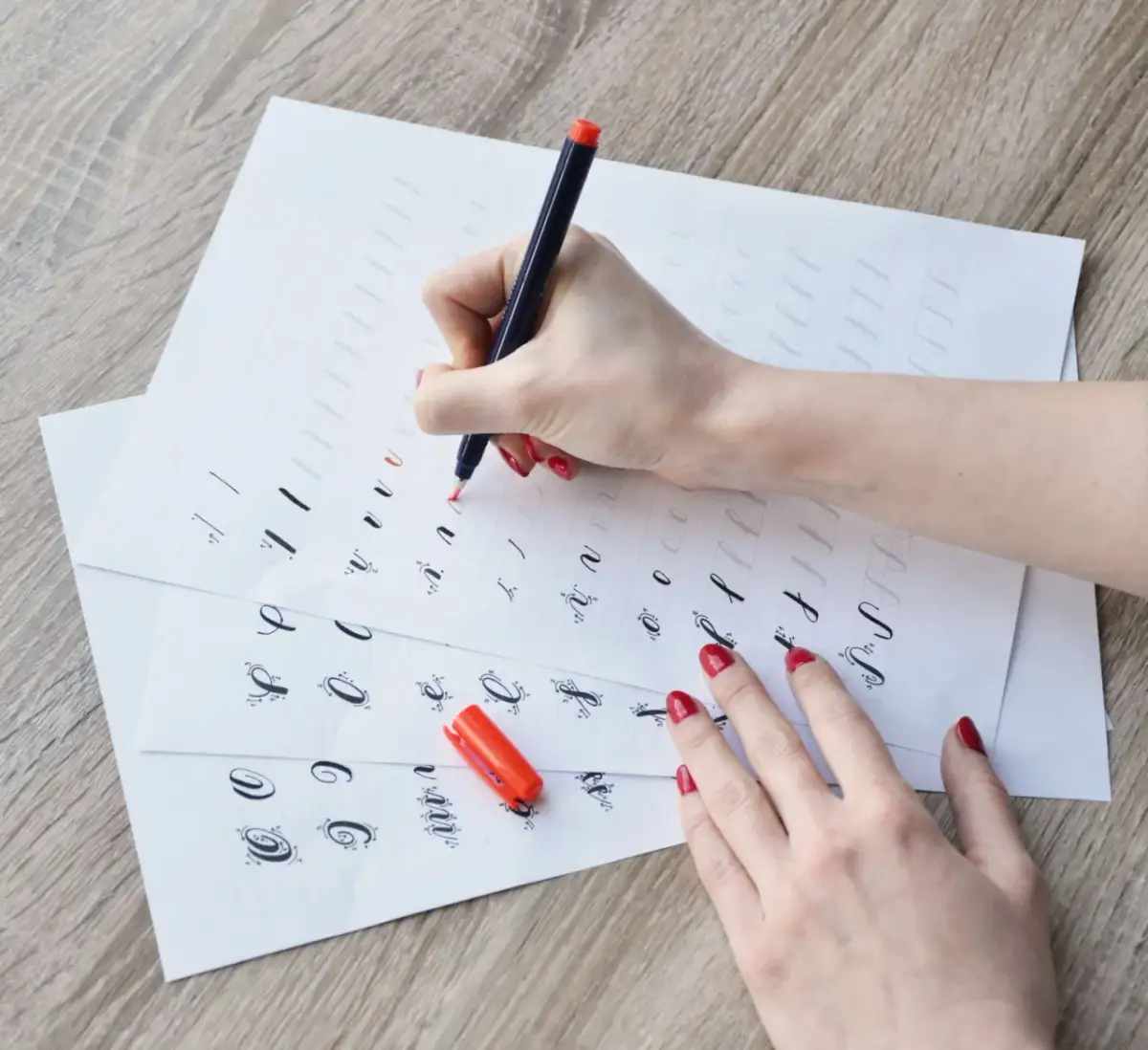 Jak ładnie pisać w zeszycie, aby poprawić swoje pismo i styl