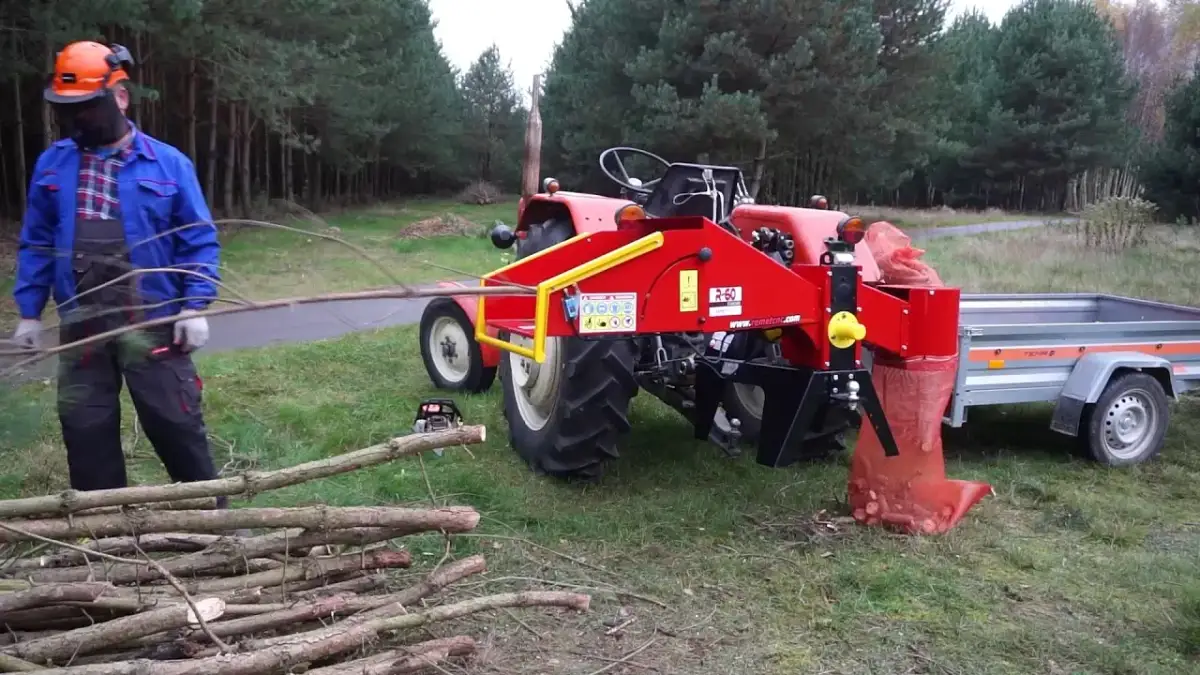 Rębak do ciągnika: Ursus C-330/C-360? Wybierz idealny model!