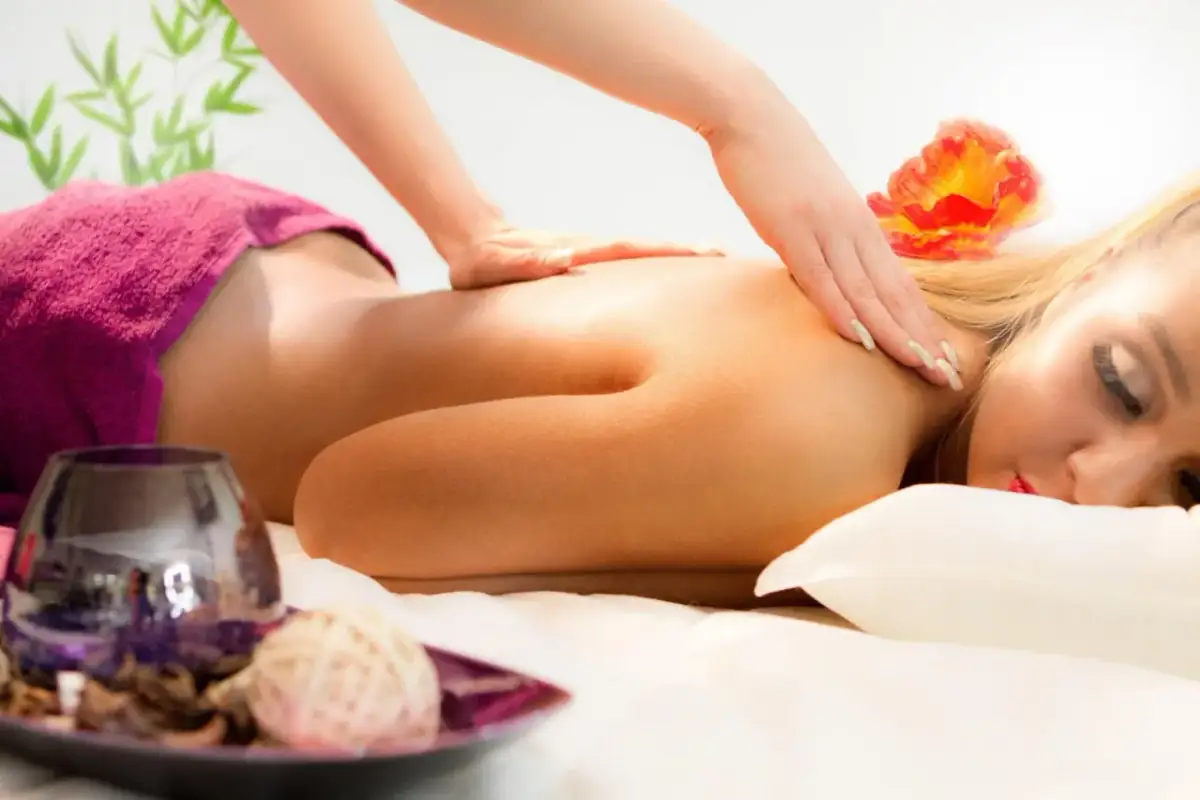 Masaż Lomi Lomi: Na czym polega hawajski rytuał uzdrawiania?