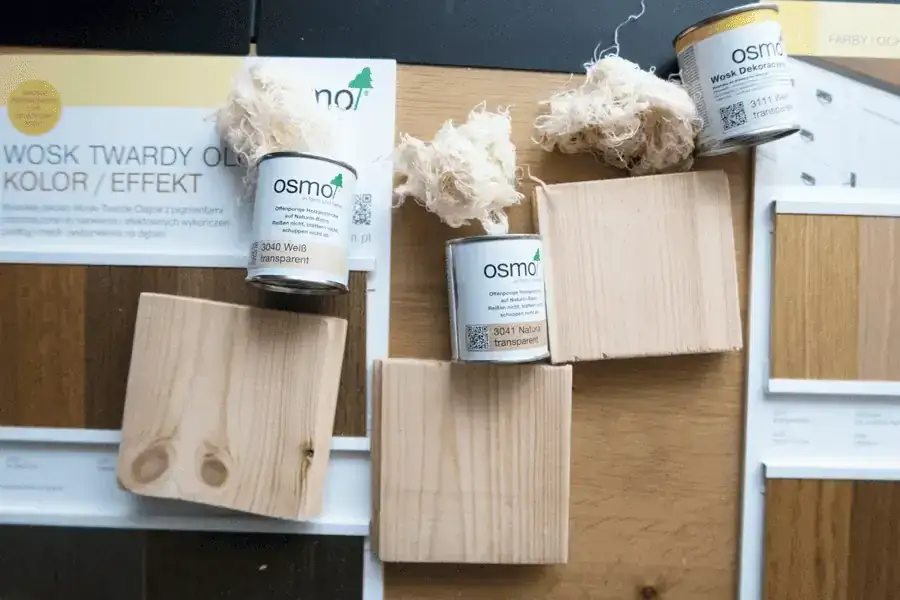 Renowacja stołu drewnianego DIY: Farba, lakier czy olej? Wybierz!