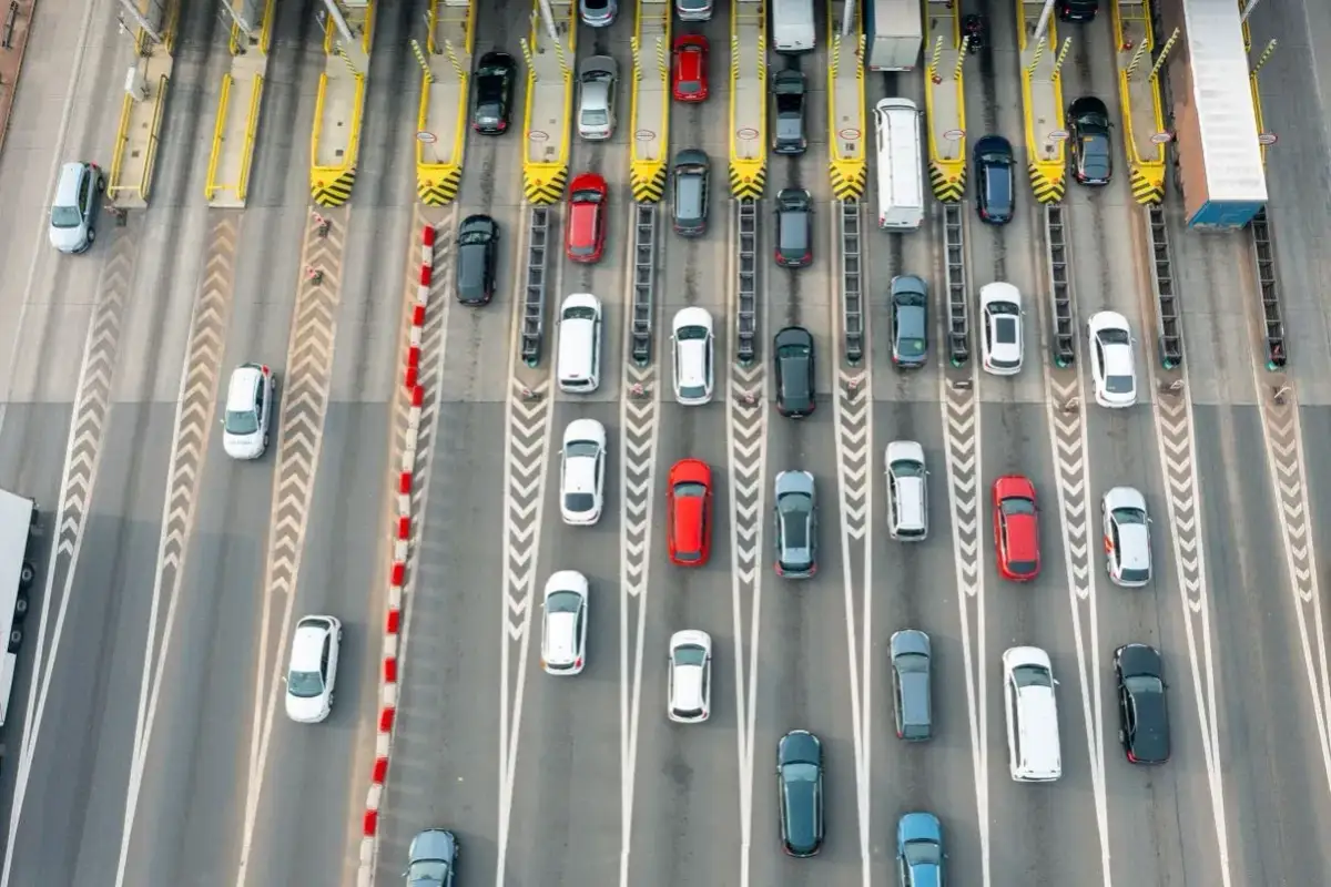 Jak płacić za autostrady w Polsce 2026? Uniknij kar!