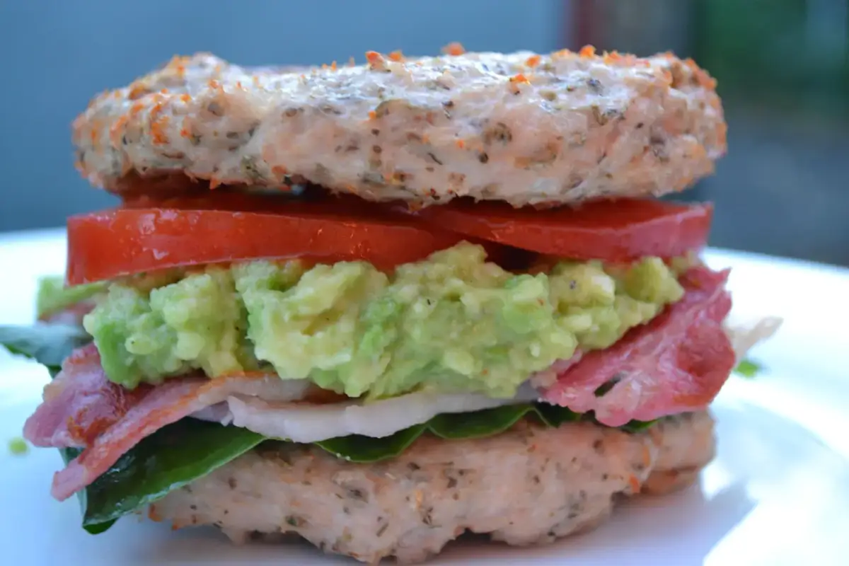 Perfekcyjny burger z piekarnika: Jak odgrzać bez wysuszania?