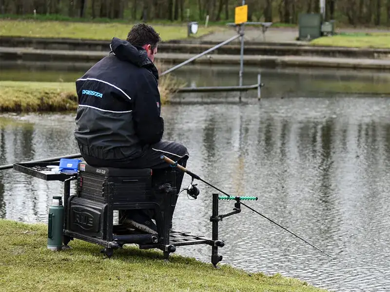 Wędka feederowa: Jak wybrać idealną? Jezioro, rzeka, Method!
