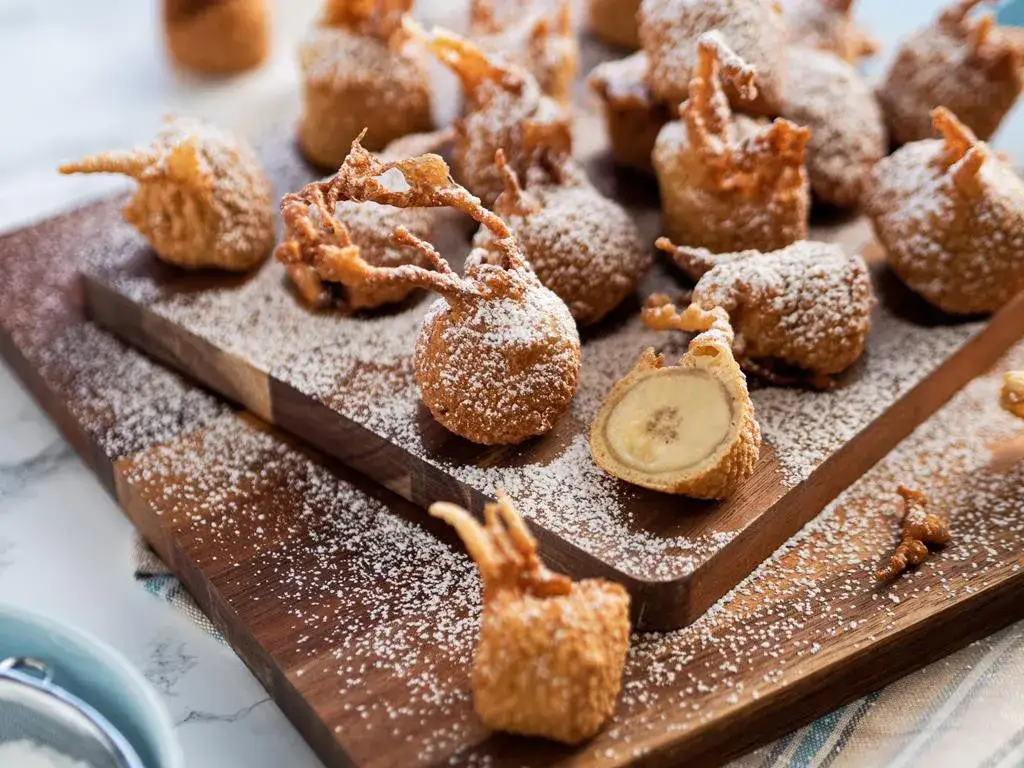 Smażone banany w cieście: przepis na chrupiący deser + triki eksperta