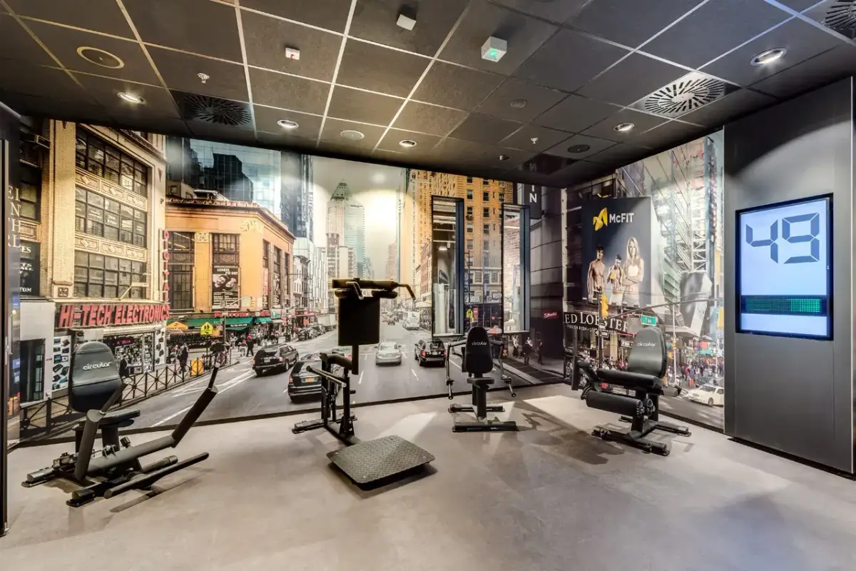 McFIT Plac Zawiszy: Cennik, godziny, opinie i sprzęt 24/7