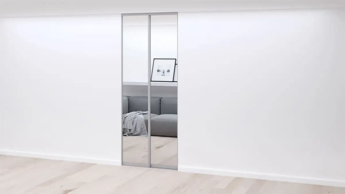 Jakie lustro na drzwi szafy wybrać, aby uniknąć błędów?