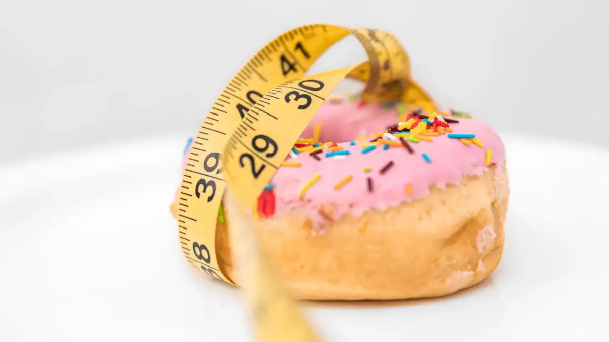 Ile kalorii powinno się spalać dziennie, aby schudnąć zdrowo?