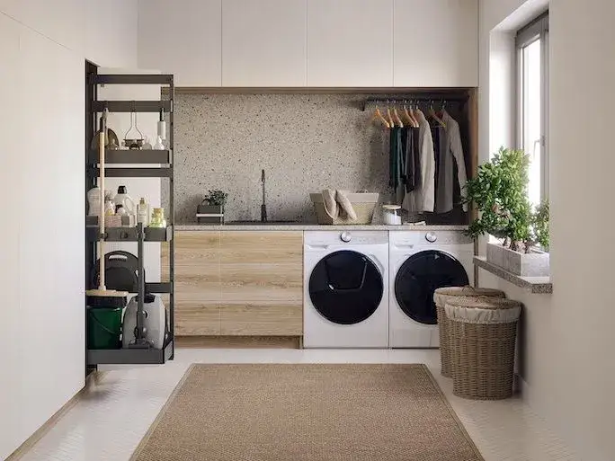 Gdzie trzymać mopa w bloku, aby zaoszczędzić miejsce i uniknąć bałaganu