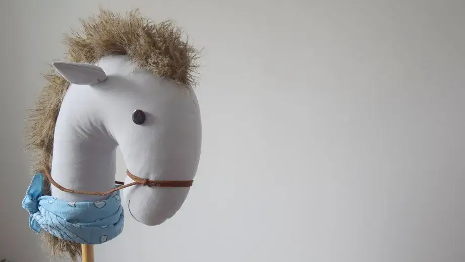 Jak zrobić głowę konia na kiju - łatwe i kreatywne pomysły na zabawki