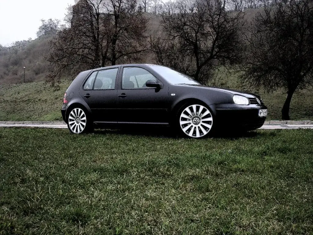 Jakie opony wybrać do Golf 4 z felgami 17 cali, aby uniknąć problemów?