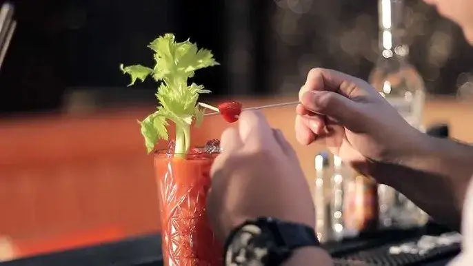 Lokale, gdzie barmani polecają krwawą mary i margarita – najlepsze miejsca