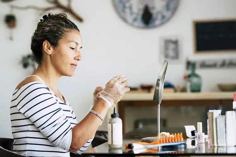 Skuteczne sposoby na usunięcie farby do włosów ze skóry bez bólu