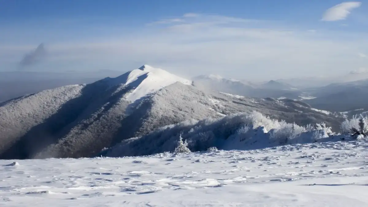 Gdzie na narty w Bieszczadach? Odkryj najlepsze stacje narciarskie
