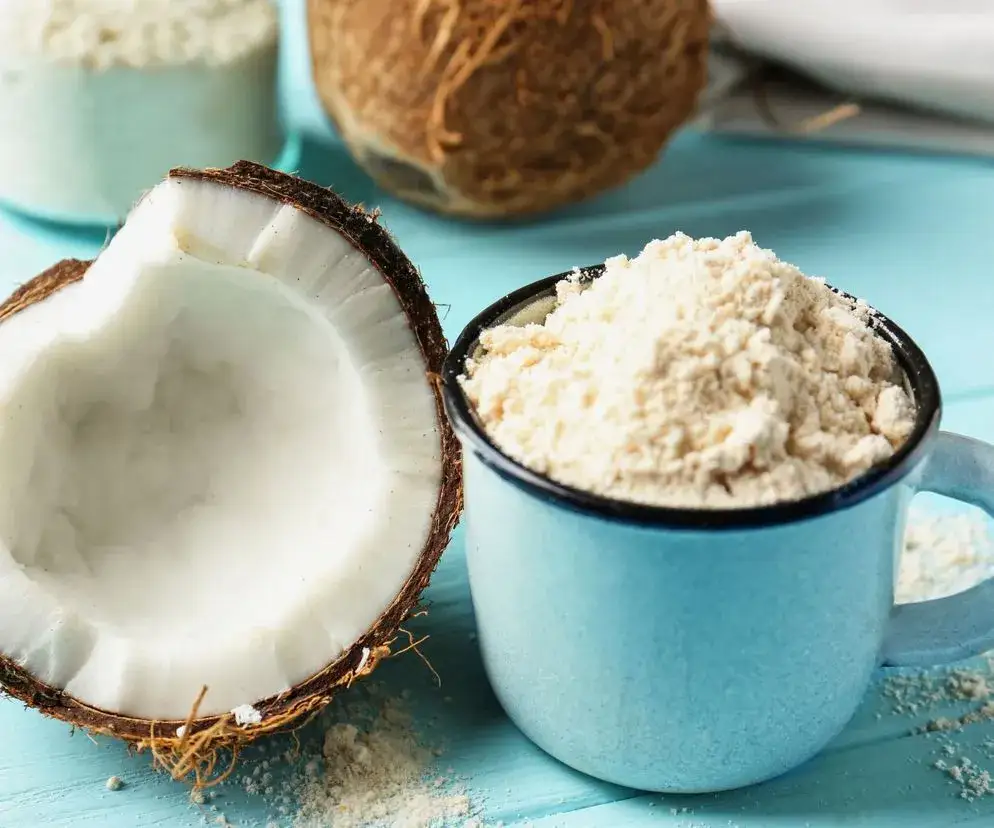 Mąka kokosowa: Co z niej zrobić? Przepisy i sekrety udanych dań