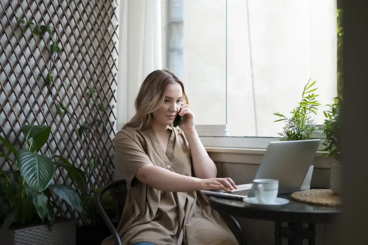 Cyfrowy wędrowiec: permanentne wyzwania bezpieczeństwa w pracy zdalnej