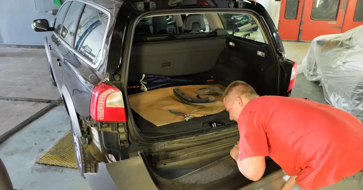 Jak skutecznie skleić pęknięty zderzak i uniknąć kosztownych napraw