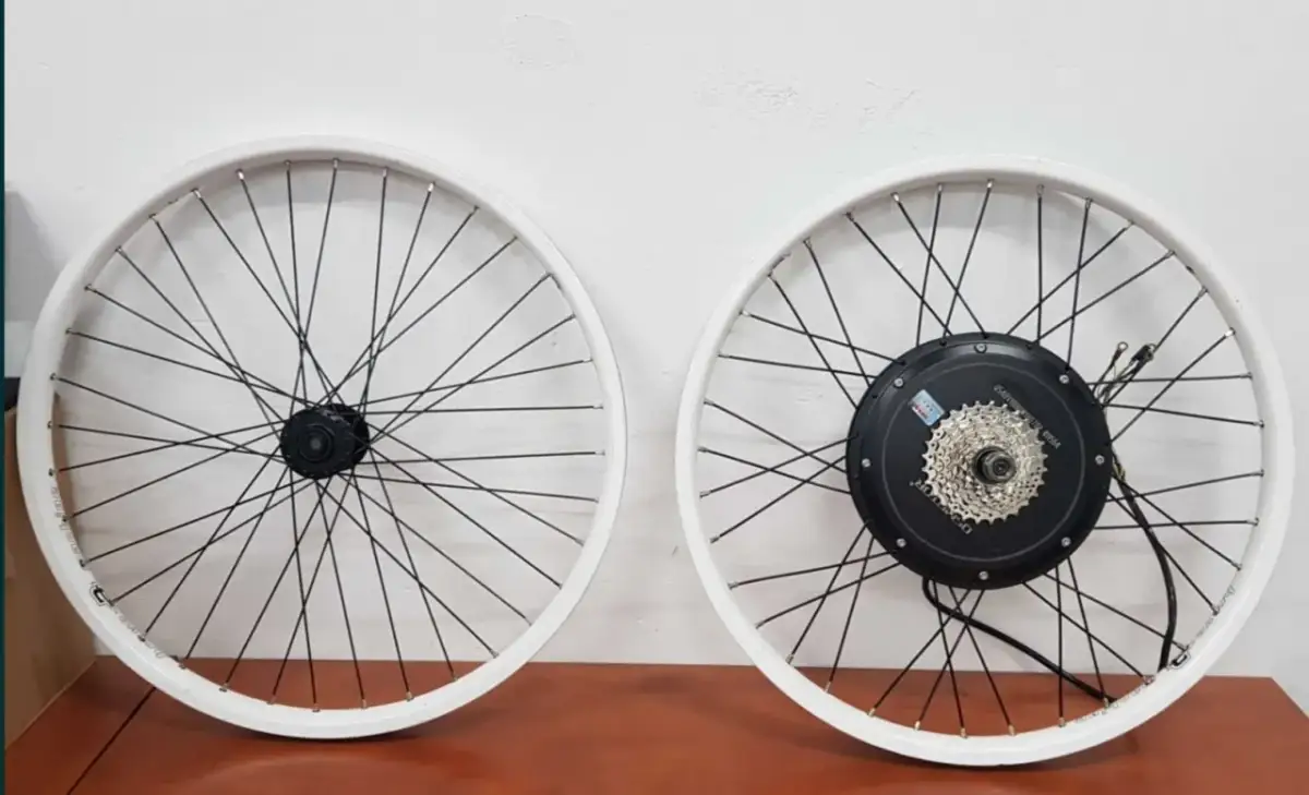 Centrowanie koła motocykla: poznaj ceny i ukryte koszty