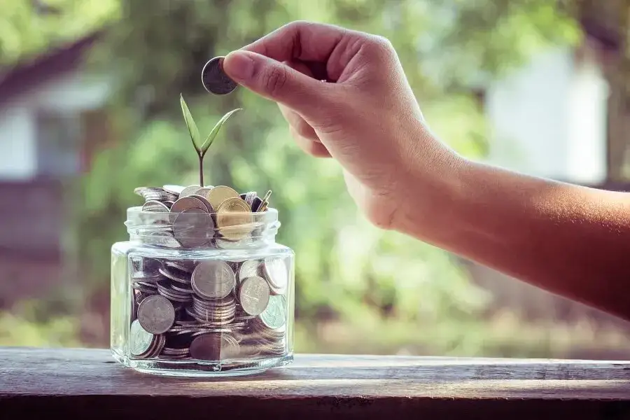 Nauczanie domowe ile kosztuje? Sprawdź ukryte wydatki i oszczędności