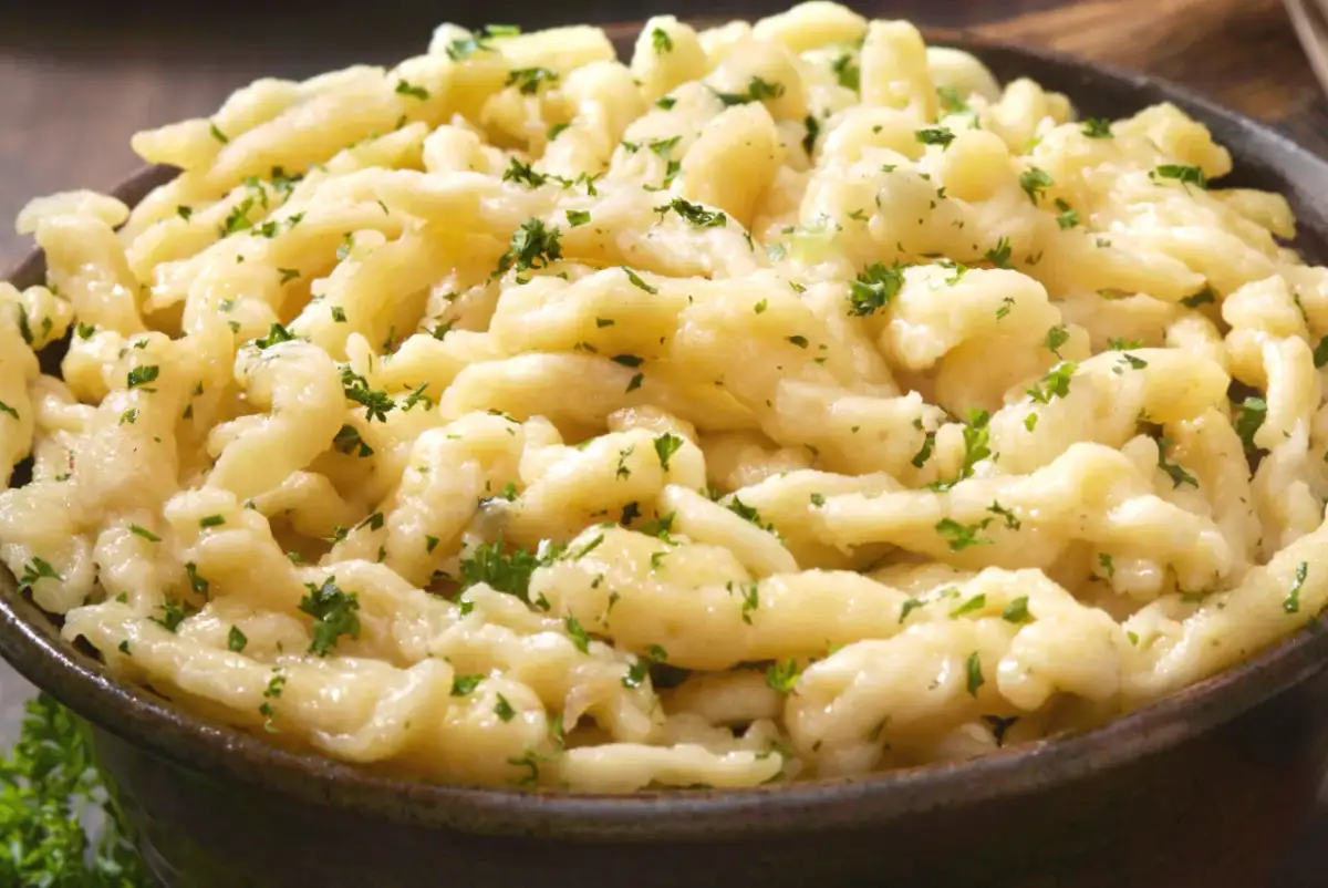 Idealne kluski lane: Przepis, triki i sekrety babci