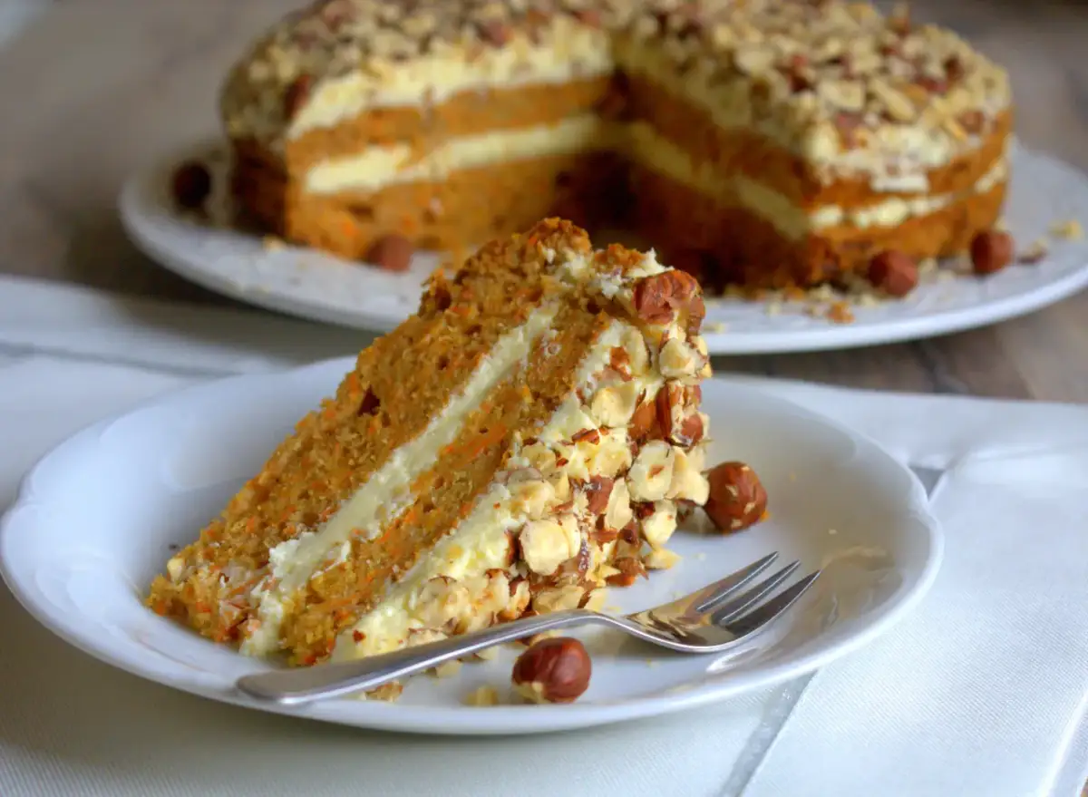 Pyszne ciasto marchewkowe z kremem – sprawdzony przepis Joli, który zachwyca