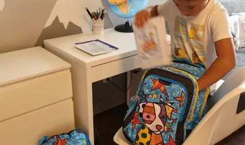 Lekki plecak, zdrowy kręgosłup: jak spakować plecak do szkoły?