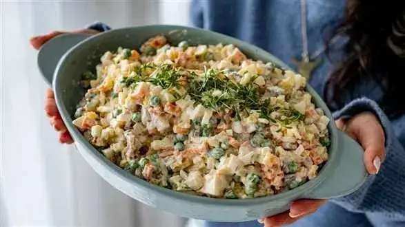 Gdzie kupić gotowe sałatki? Sprawdź najlepsze miejsca w Polsce