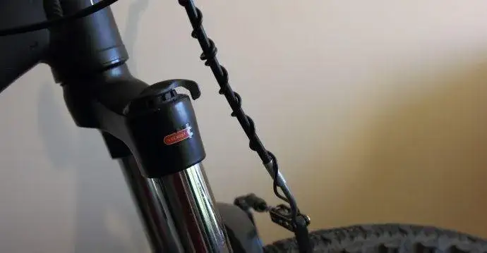 Montaż licznika rowerowego: Proste kroki do dokładnych pomiarów