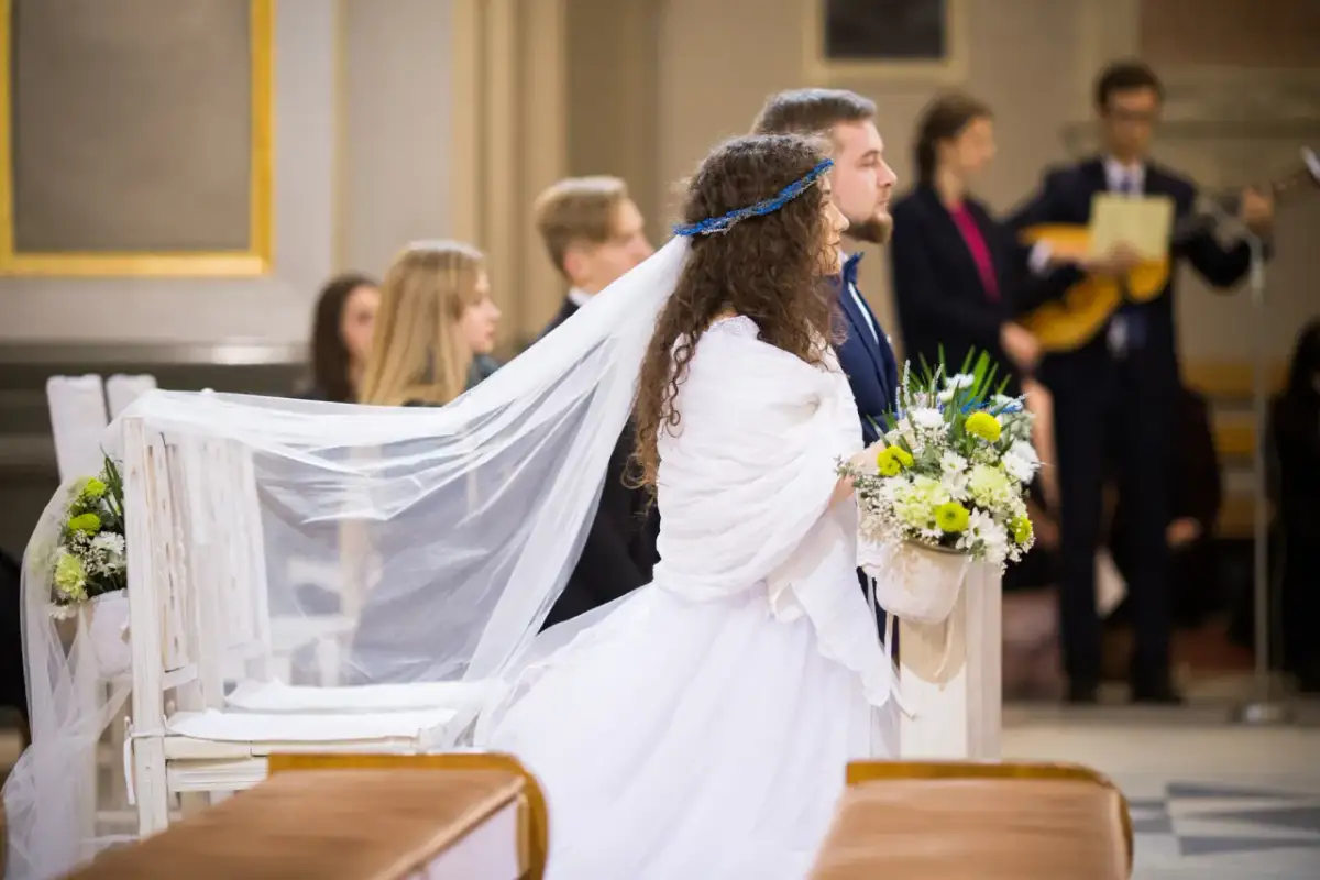 Co daje ślub kościelny? Sakrament, prawo, tradycja czy to dla Was?