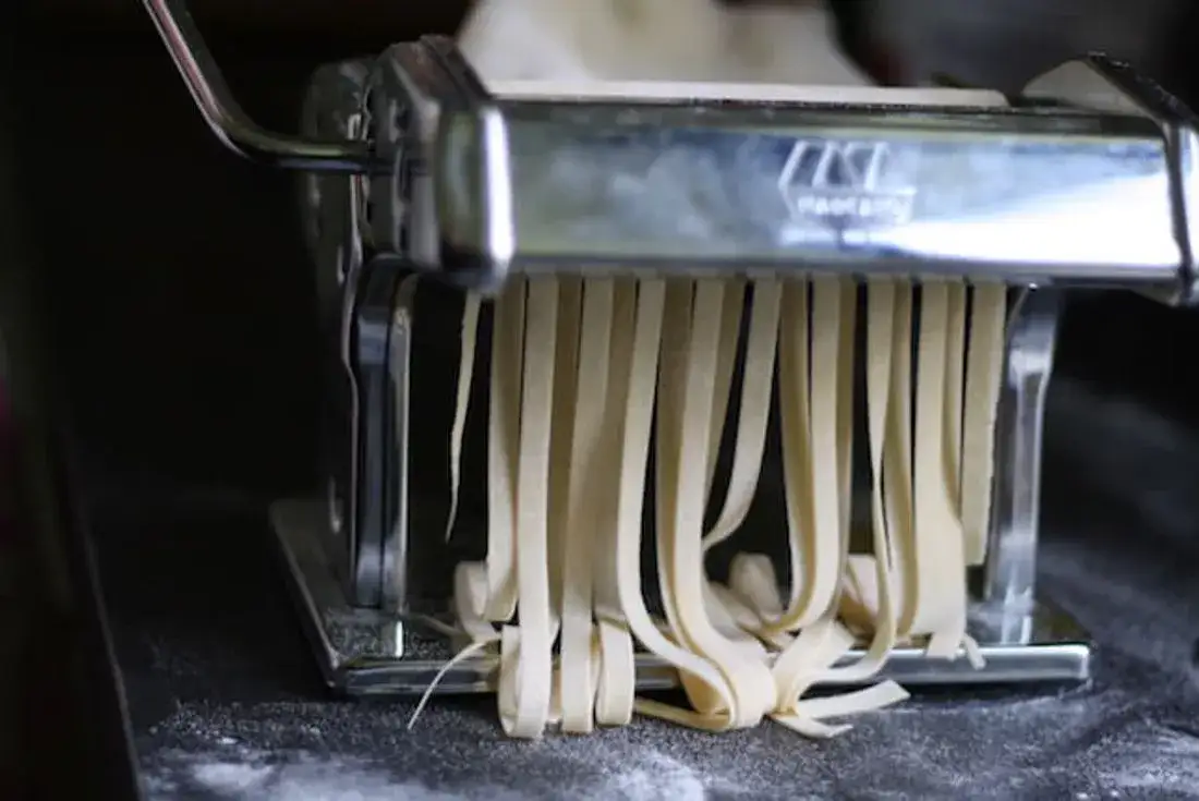 Ile jajek do makaronu? Odkryj idealne proporcje dla smaku