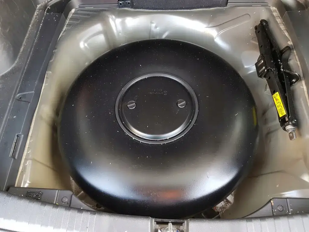 Jaki zbiornik LPG do Hondy CR-V? Sprawdź najlepsze opcje i wymiary