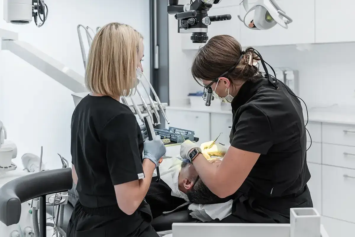 Jak zostać dentystą? Kompletny przewodnik krok po kroku