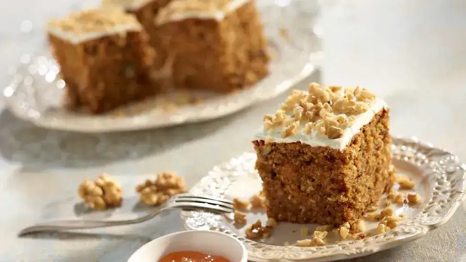 Przepis na ciasto marchewkowe na dużą blachę, które zachwyci gości