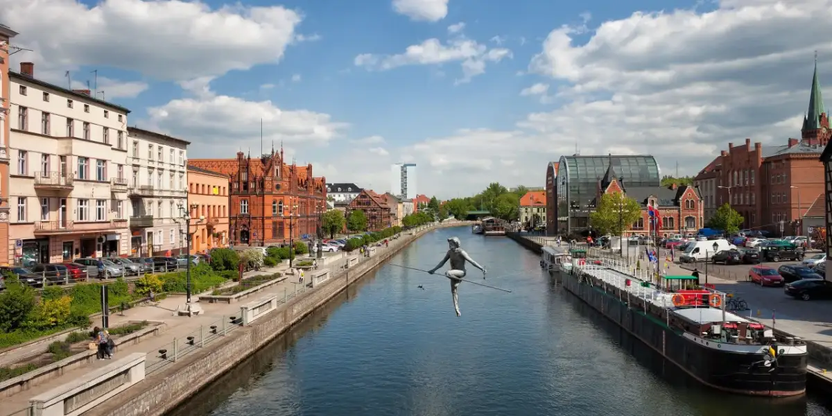 Kujawsko-Pomorskie: 15+ atrakcji. Odkryj sekrety regionu!